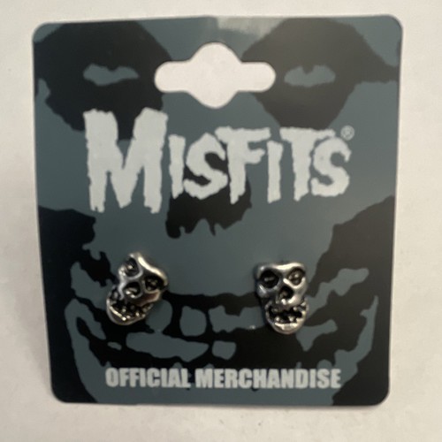Misfits skull stud earrings - skull,