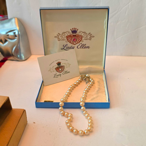 Lady ellen white simulated - lady,